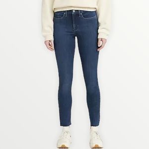 NWOT Levi’s 311 Shaping Skinny Jeans